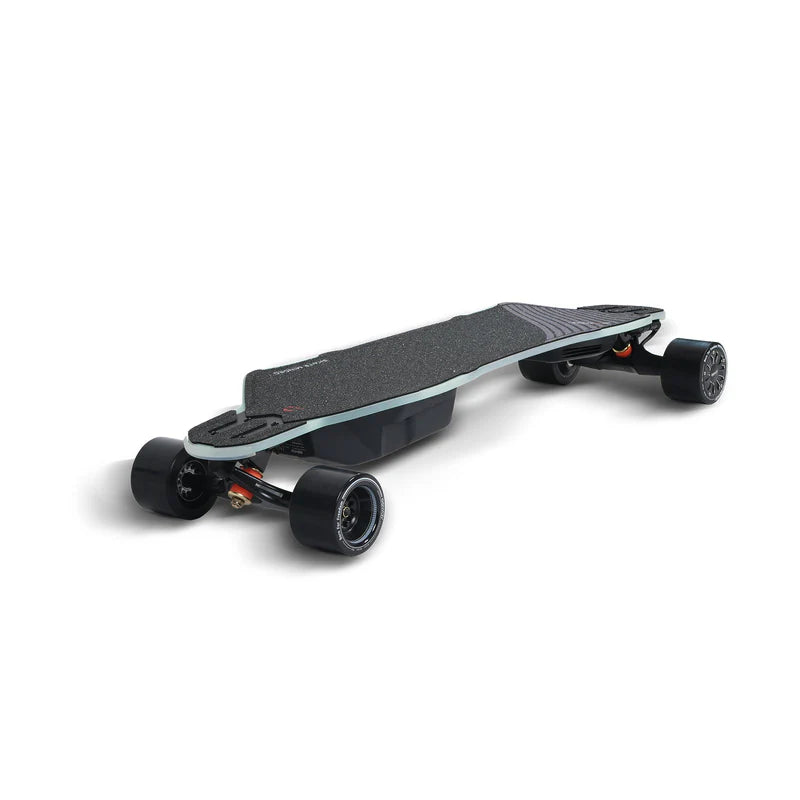 Exway Flex Pro V3 مثالي للتنقل اليومي ومغامرات نهاية الأسبوع — إضاءة ذكية تحافظ على سلامتك في كل رحلة.